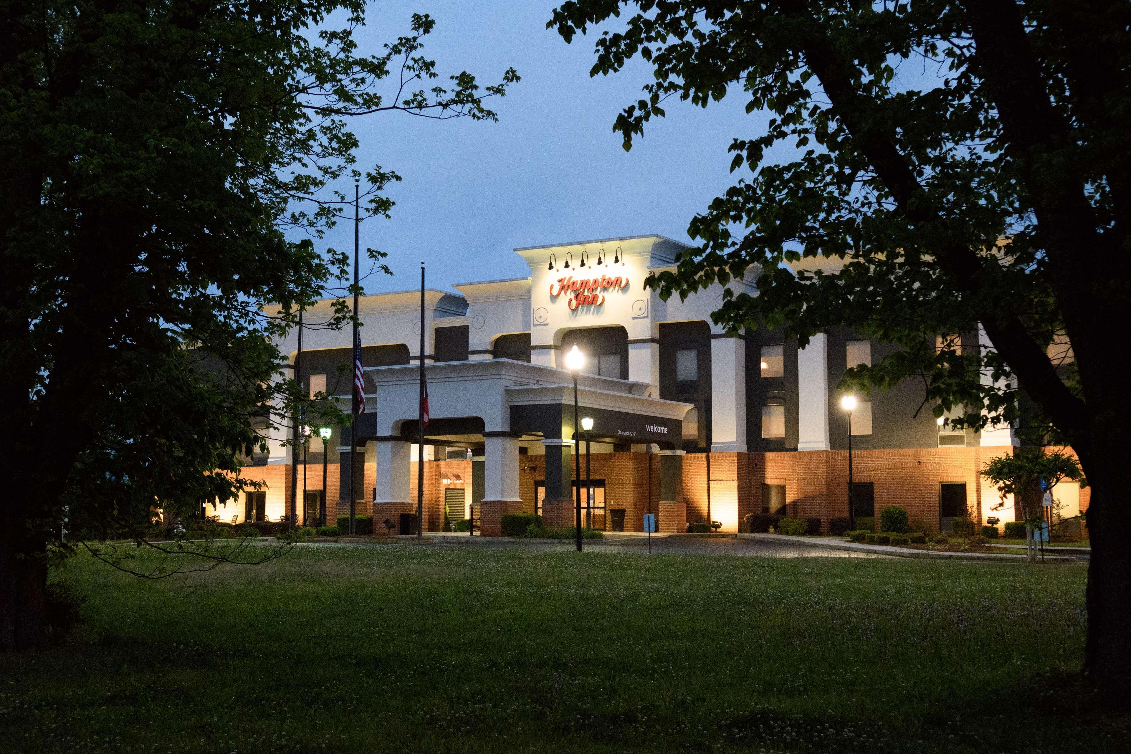 Hampton Inn Fayetteville Bagian luar foto
