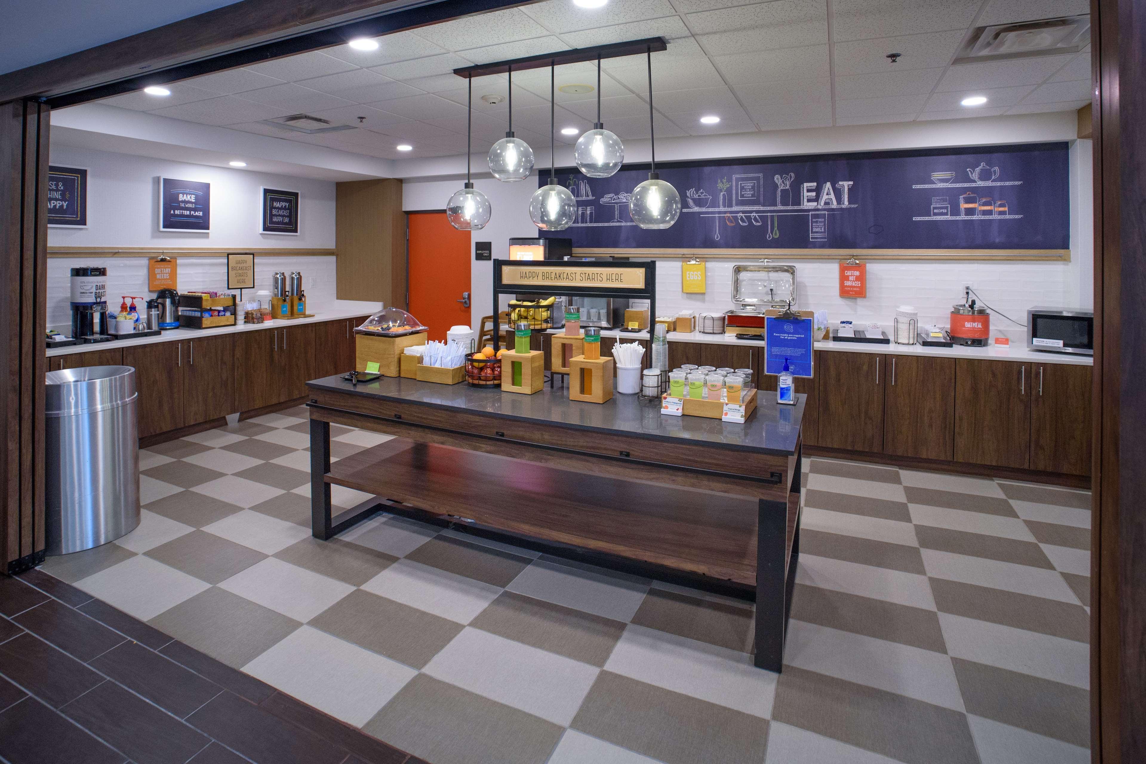 Hampton Inn Fayetteville Bagian luar foto
