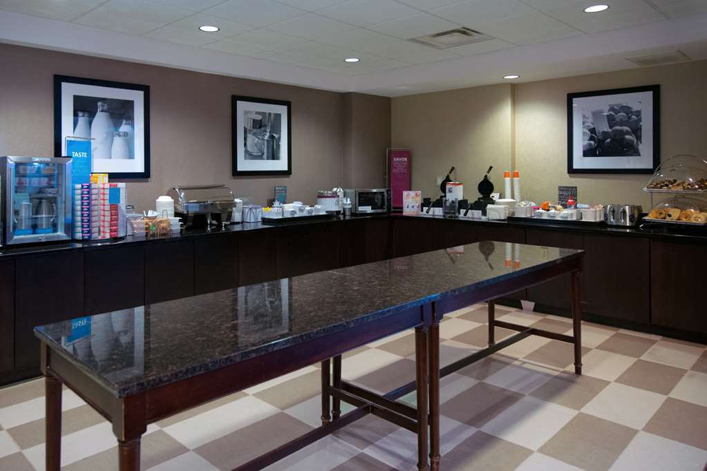 Hampton Inn Fayetteville Restoran foto